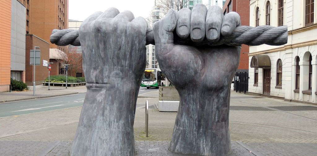 alt=" ‘All Hands’ Statue By Brian Fell, Cardiff, South Wales